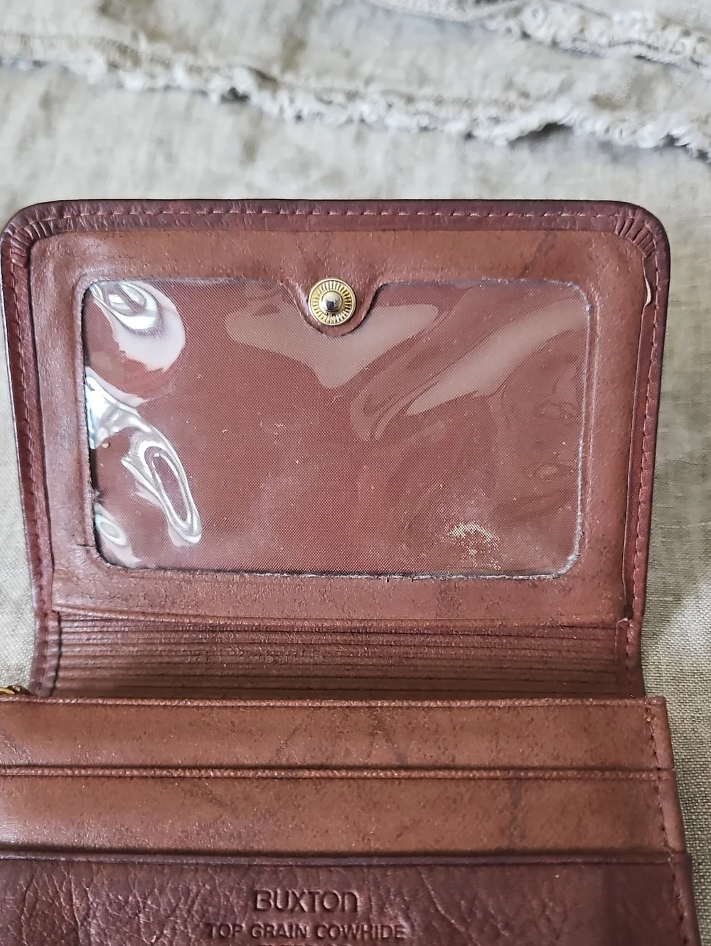 Buxton Brown Leather Key & Card Holder with Gold-Tone Chain, Floral Accent